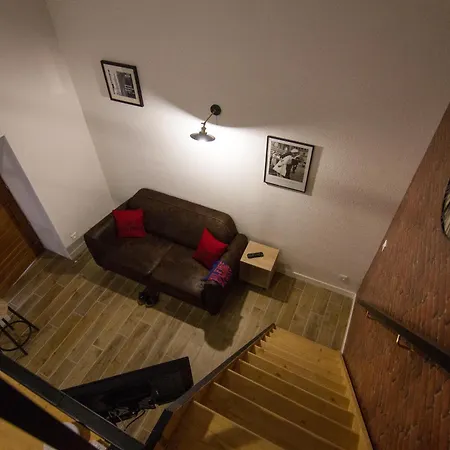 Loft Stories * Baix