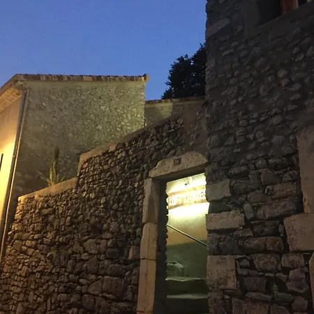Loft Stories Baix