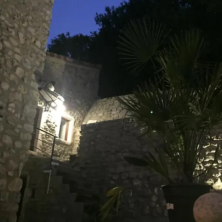 Loft Stories Baix