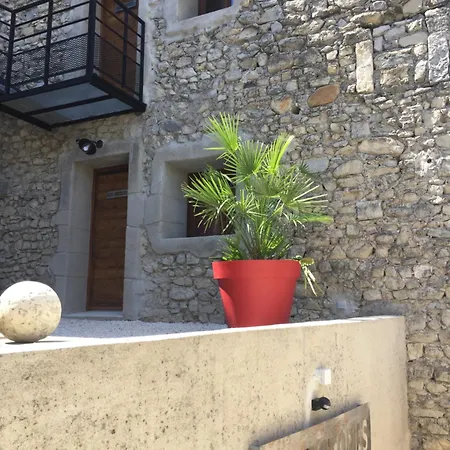 Loft Stories Baix