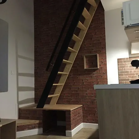 Loft Stories * Baix